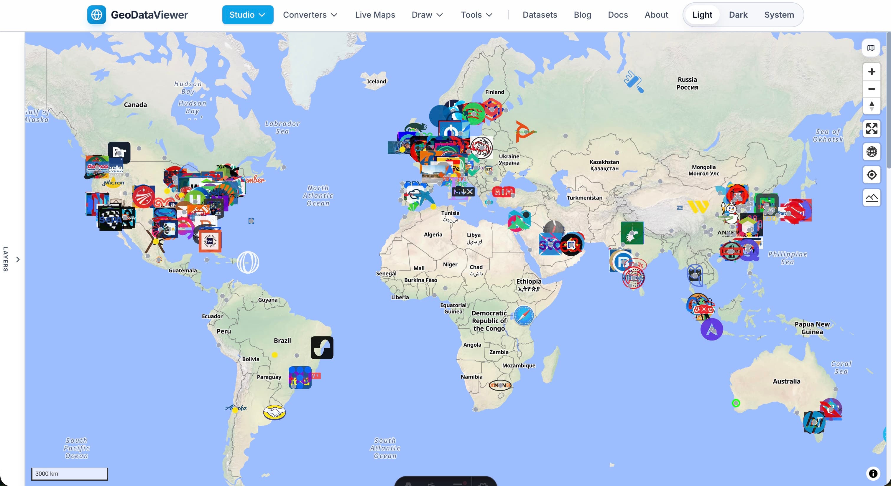 GeoDataViewer displaying custom image icons and logo markers styled by attribute fields